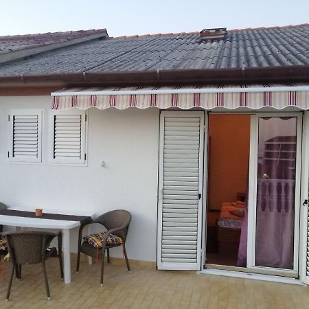 Smjestajni Objekt Padovan Banjol Exterior foto
