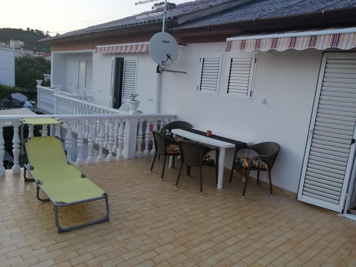 Smjestajni Objekt Padovan Banjol Exterior foto